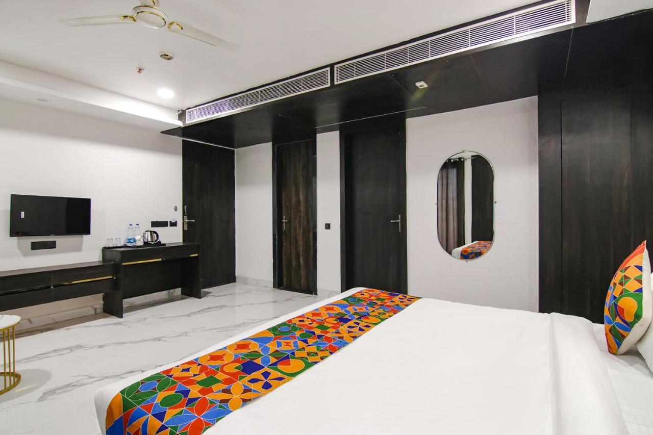 Fabhotel Greysky New Delhi Buitenkant foto